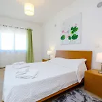 B05 - Lux&Pool Central Apartment
